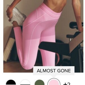 ALO Airbrush High-Waist Heart Throb Legging